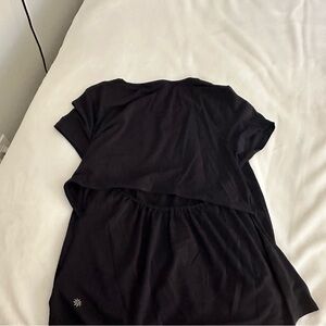 Athleta workout tee